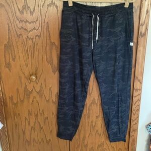 Vuori Camo Joggers